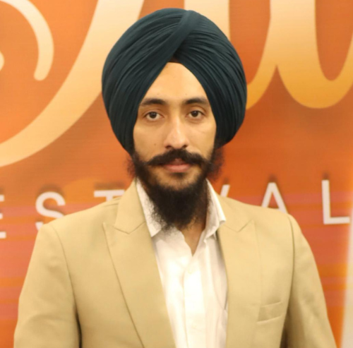 Mr. Davinder Singh